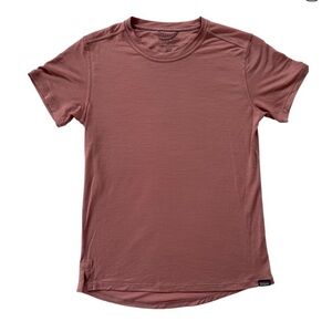 Patagonia women’s merino wool tee